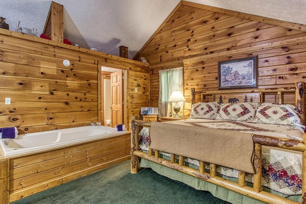 Forever Yours, Hot Tub, 1089 Of Free Attraction Tickets For Each Paid Day, Dollywood And More 비둘기 포지 외부 사진